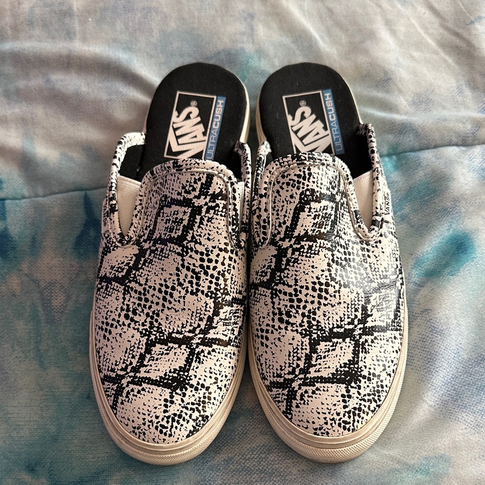 Vans Patterned Slip-On shoes